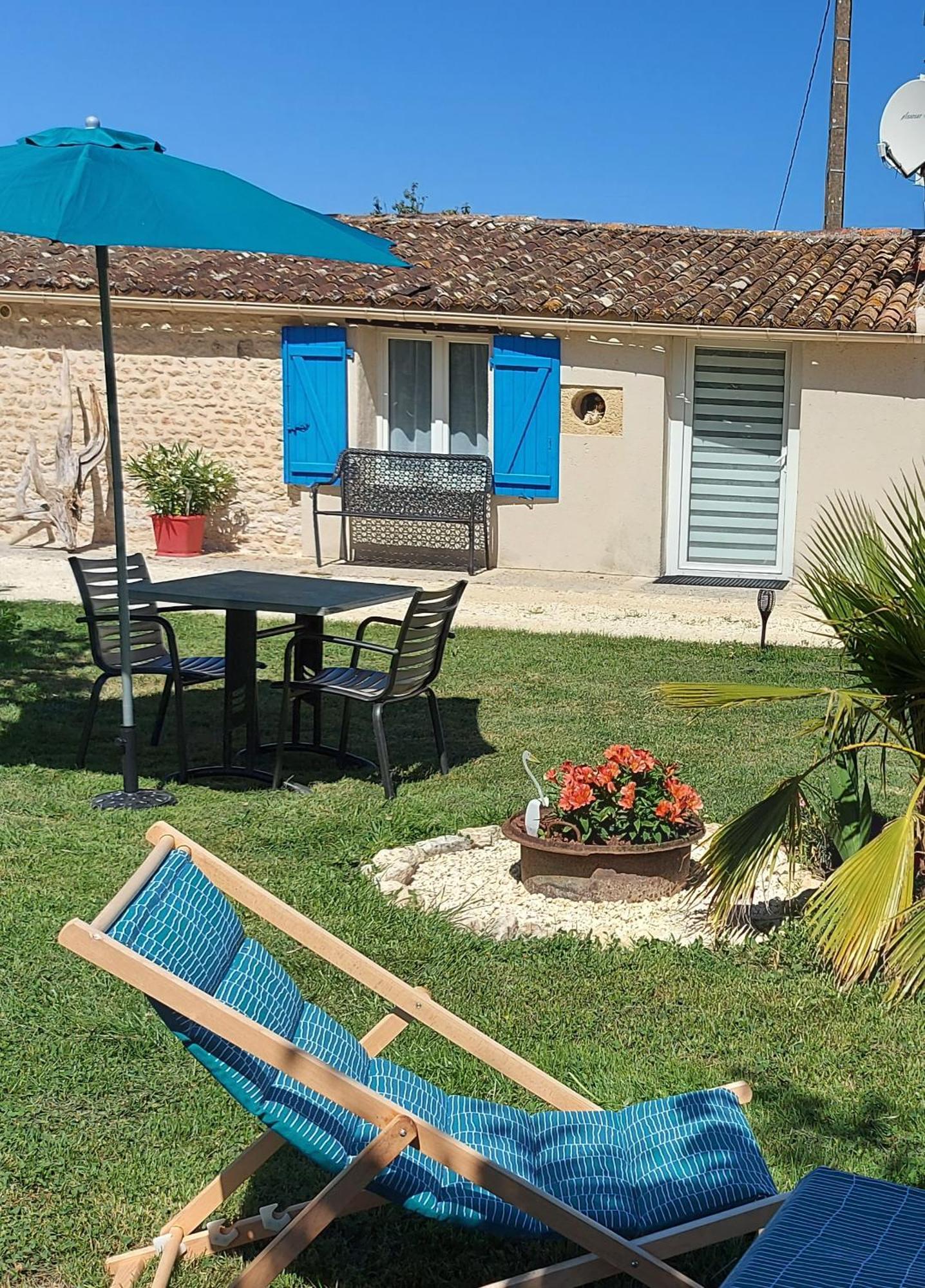 Moulin De Mauzac Bed & Breakfast Saint-Just-Luzac Exterior photo
